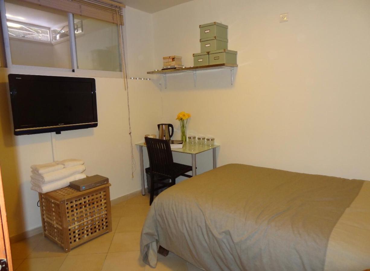القدس 1 Or 2 Rooms With Breakfast And Parking المظهر الخارجي الصورة